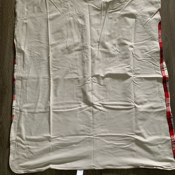 The over company double layer swaddle blanket and car seat / nursing cover - Picture 3 of 8